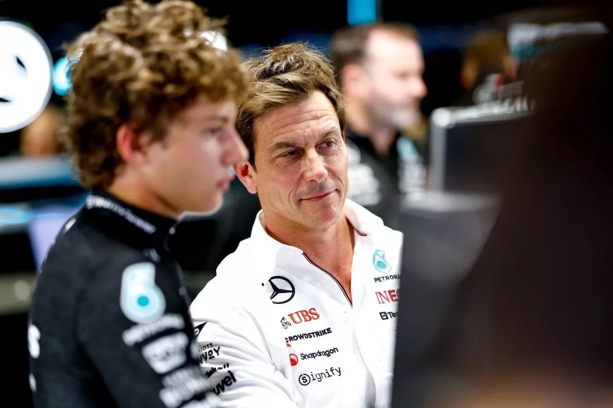 Wolff desvela su visión sobre el futuro de la F1, sus motores y la renovación de Russell
