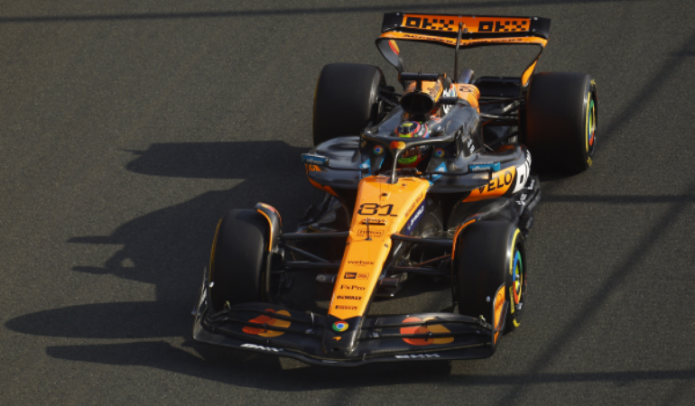 McLaren impone su ley en Jeddah y apunta al título: Norris y Piastri lideran los Libres 2 del GP de Arabia Saudí