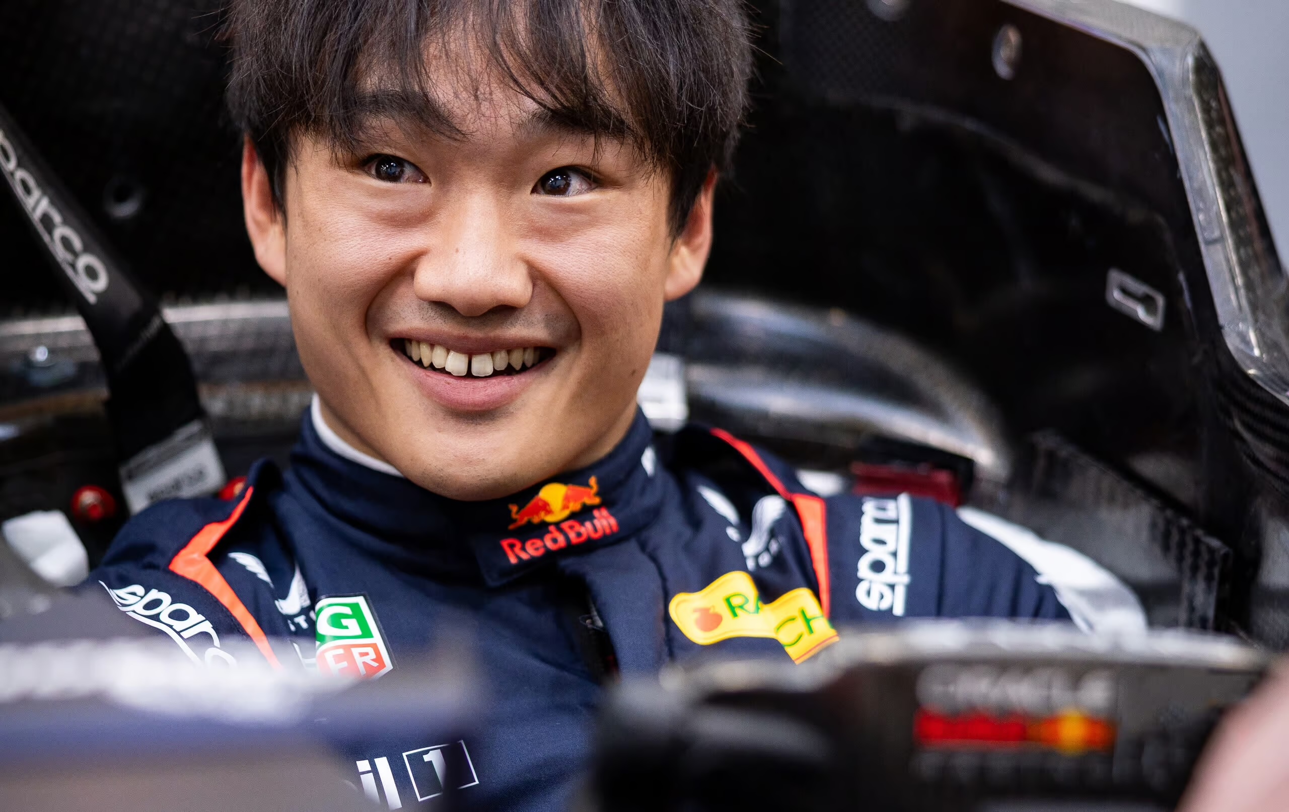 Tsunoda debuta con Red Bull en casa con la ambición del podio