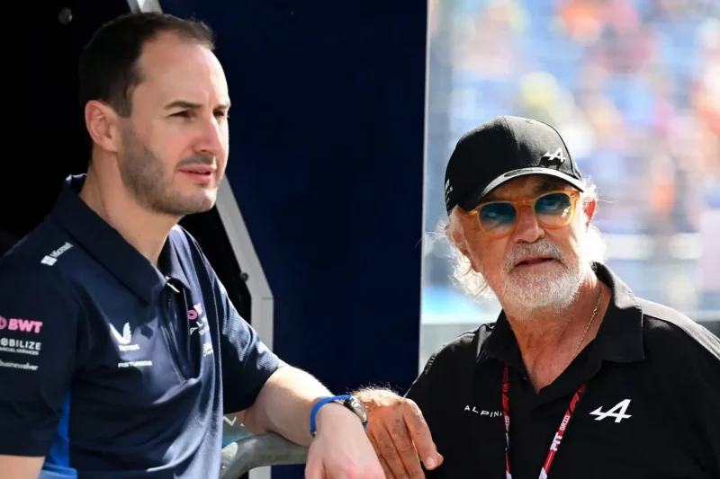 Crisis en Alpine: dimite Oliver Oakes y Briatore asume el mando